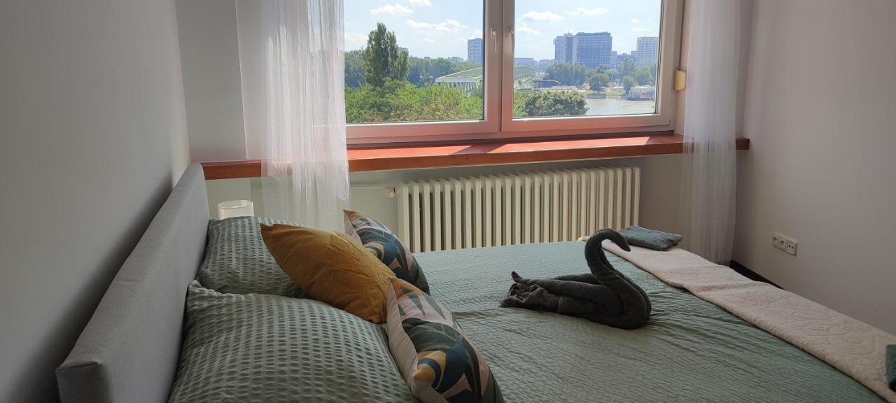 Danube Riverside Apartment With Quite Workplace Bratislava Buitenkant foto